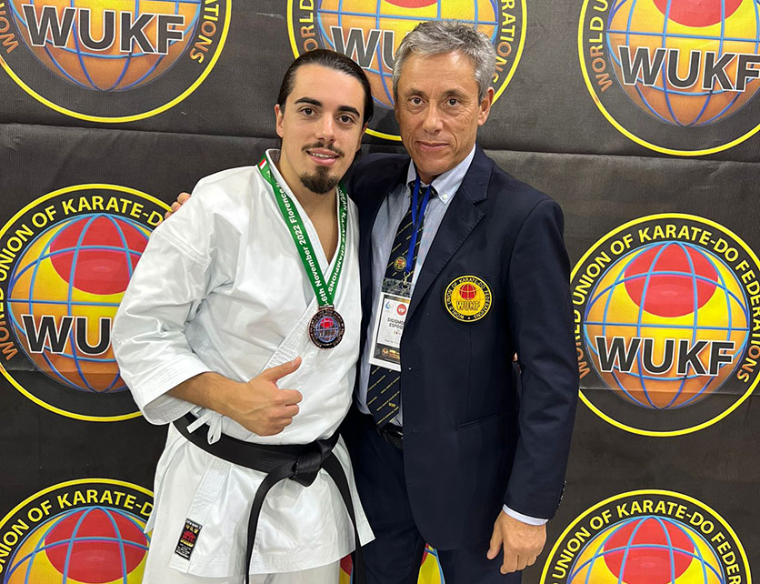 MARIGLIANO.net | Sport / Sport Vari / Marigliano, europei di Karate-Do  Tradizionale: medaglia di bronzo per il maestro Marco Armando Esposito