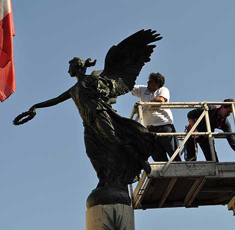 Saviano, restyling alla statua bronzea della Vittoria
