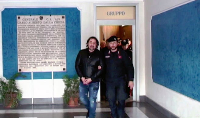 Napoli, camorra e stupefacenti: 32 arresti
