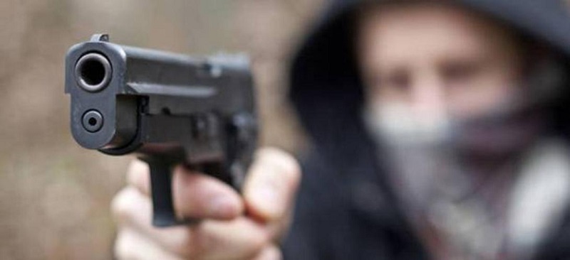 Pozzuoli, rocambolesco tentativo di rapina: arrestato 40enne