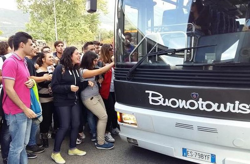 Università di Salerno:  bus insufficienti, studenti nolani a piedi
