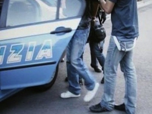 Napoli, furto e ricettazione: in 2 bloccati dalla Polizia