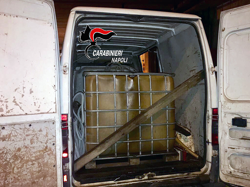 Napoli, Centro Direzionale: stava rubando gasolio nei sotterranei di una torre