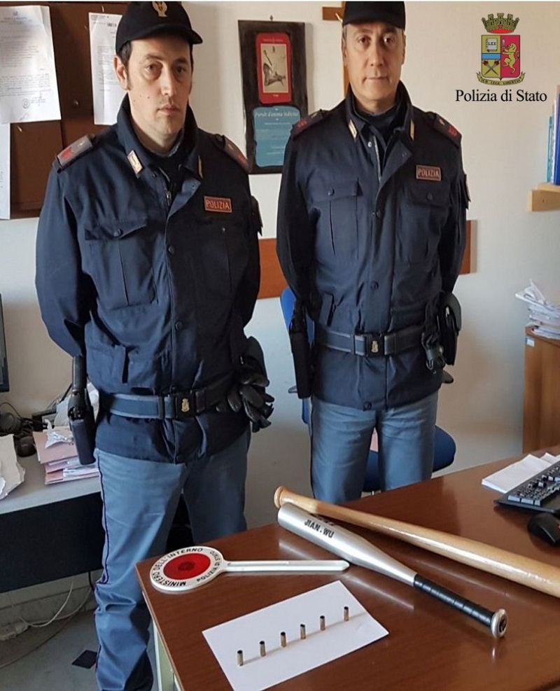 Acerra, rissa a colpi di pistola: la Polizia arresta tre albanesi