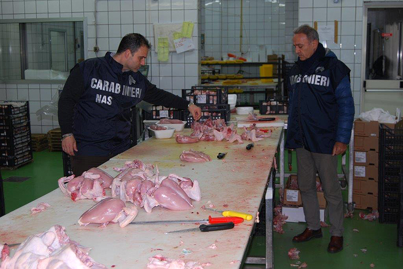 Acerra, Nas in macelleria: sequestrati 68 kg di carne