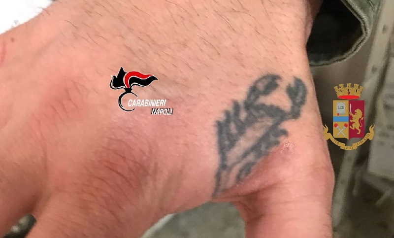 Napoletano, rapinatore tradito da tatuaggio su mano