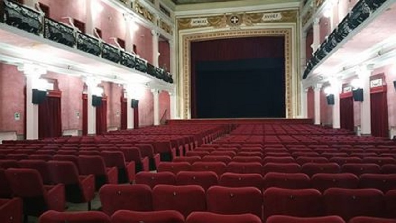 Al Teatro Umberto di Nola va in scena Sister Act, lo spettacolo per il dormitorio di Brusciano