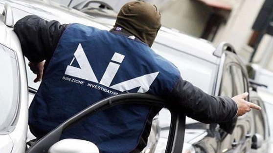 Maxi operazione antiriciclaggio: sequestri per 31 milioni di euro e 3 arresti.