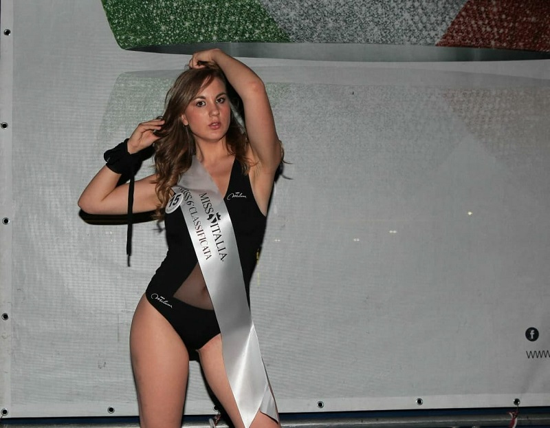 Marigliano, la bella Valeria Esposito vola alle regionali di Miss Italia