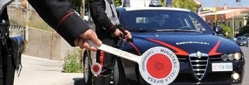 Napoletano, blitz antidroga dei carabinieri: arrestato 19enne