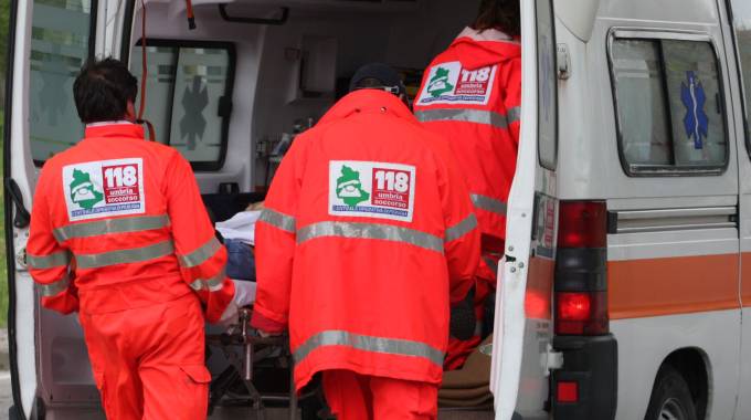 Ambulanza senza assicurazione nel Vesuviano: sequestrata dopo un soccorso
