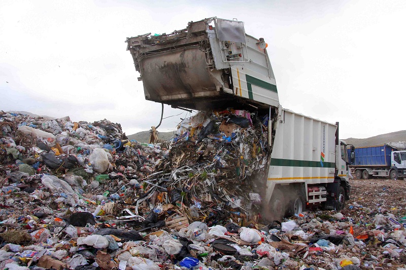 Vesuviano, in crisi il conferimento rifiuti: sindaci scrivono al prefetto