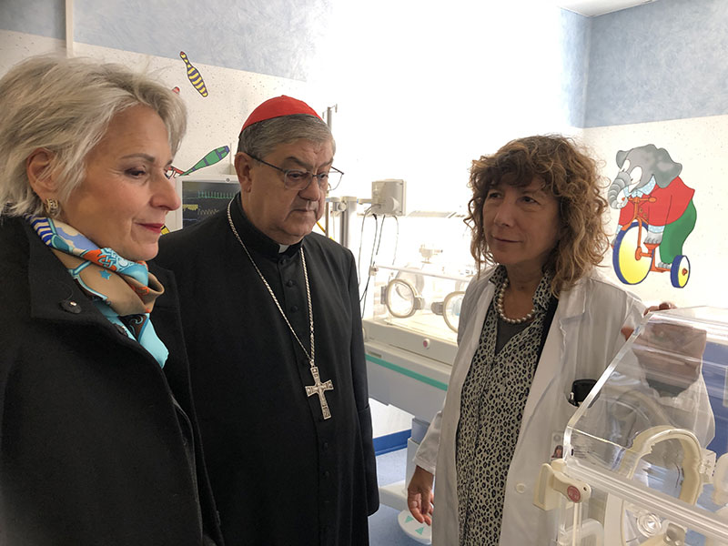 Monaldi, Cardiologia Pediatrica:donate due nuove incubatrici di ultima generazione dal  Cardinale Sepe