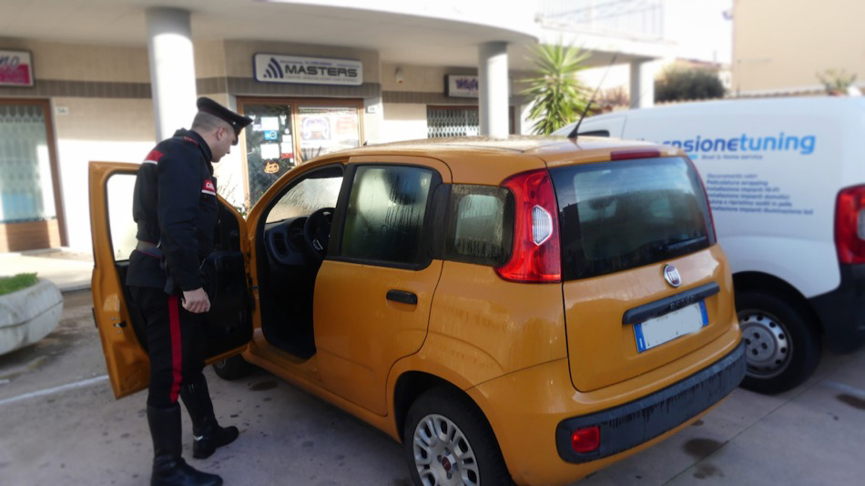 Pomigliano, rubano una Panda: arrestati due giovani pregiudicati