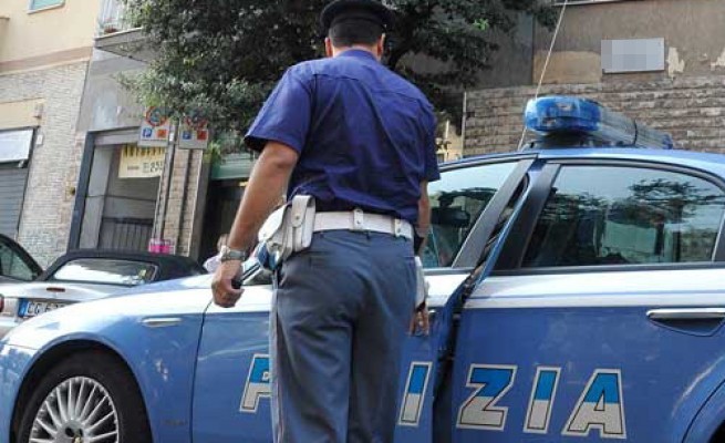Napoli: inseguono e arrestano un ladro in Via San Biagio dei Librai