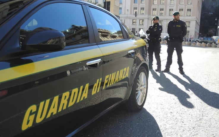 Operazione Accolli d'Oro: 10 arresti per una frode di 70 milioni di euro.