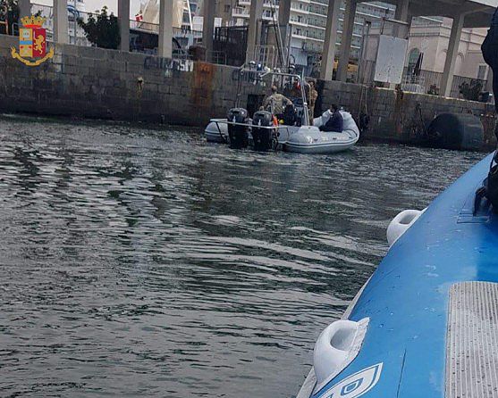 Messa in sicurezza del porto: , i sommozzatori trovano  quattro ordigni bellici