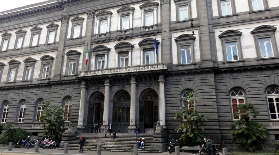 Napoli, erano professori di ruolo della Federico II, ma fatturavano servizi extra istituzionali con tanto di partita IVA.