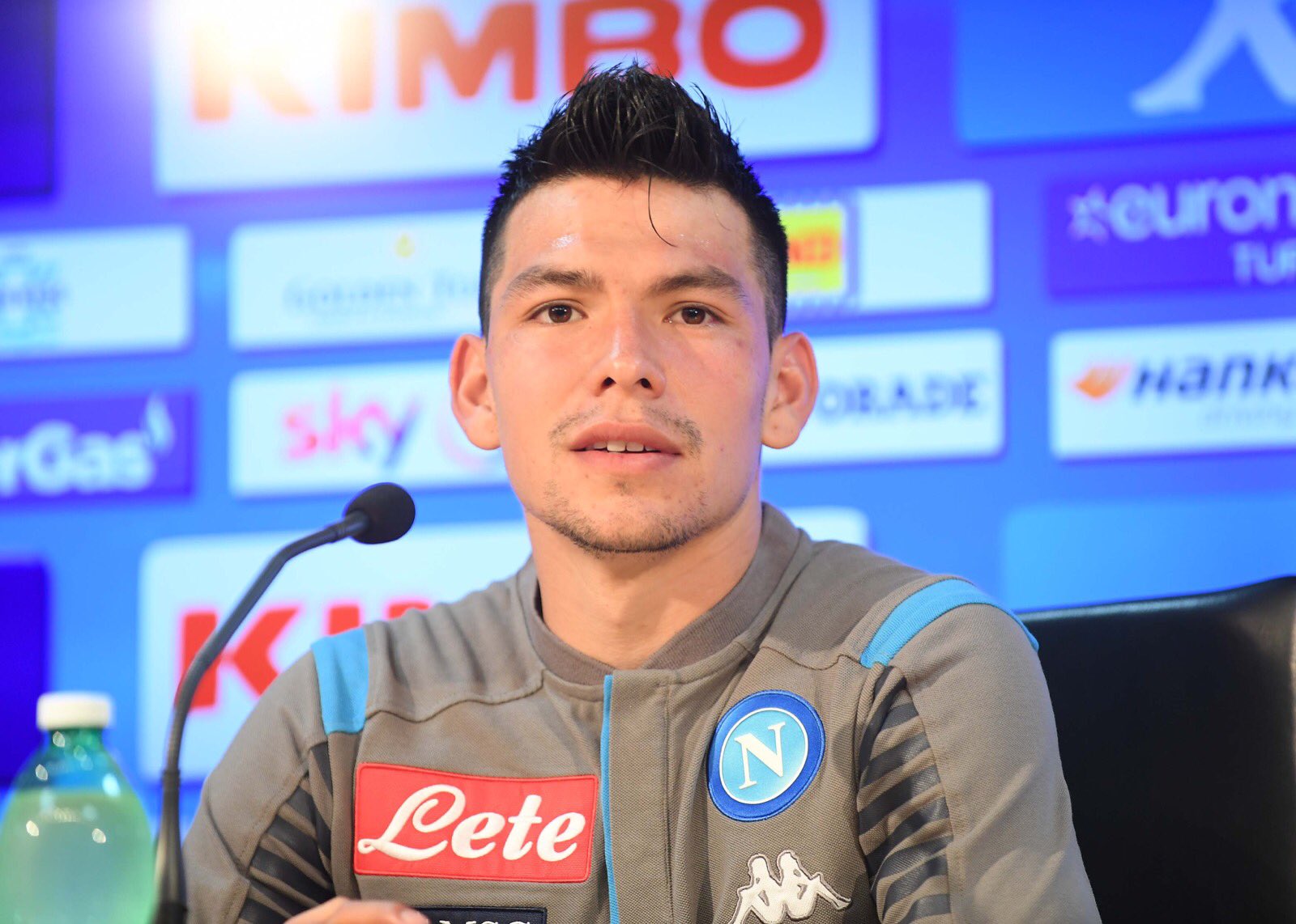 Lozano: sono orgoglioso di poter giocare nel Napoli, prometto di dare sempre il massimo