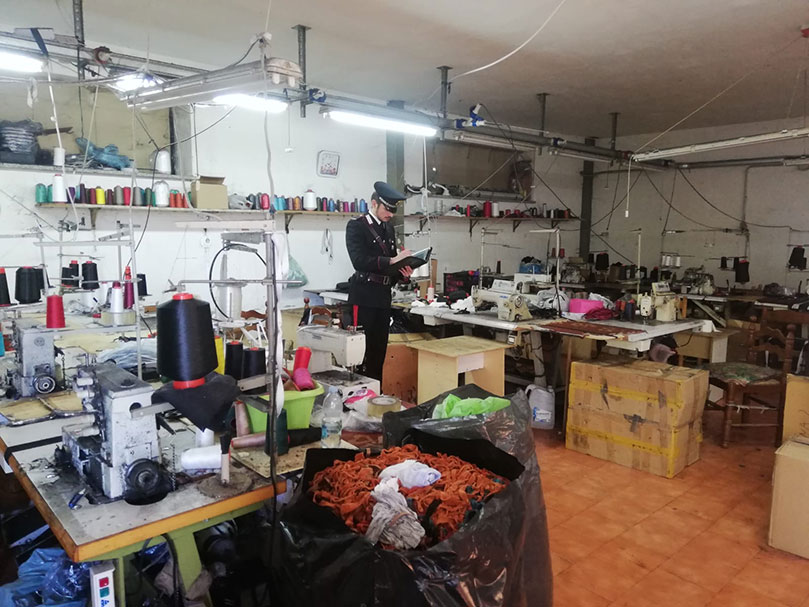 Vesuviano,  sequestrato laboratorio tessile irregolare: multe per circa 40mila euro