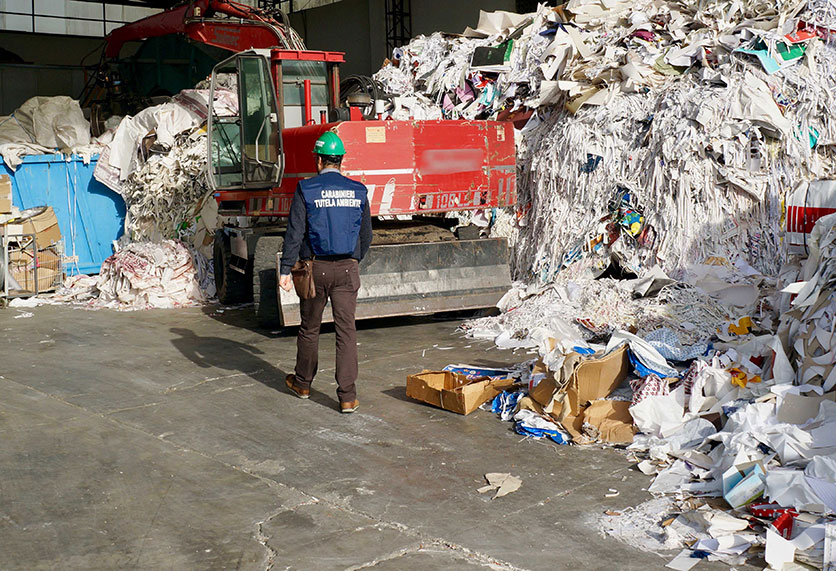 Stoccati illecitamente 1.200 mc di rifiuti, nei guai  azienda: due  denunciati