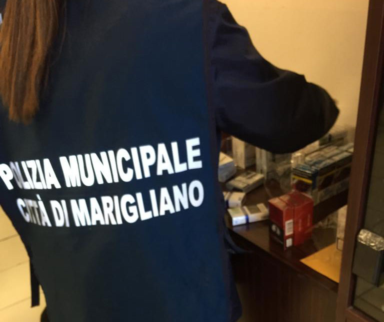 Marigliano, Pontecitra:  rivendita di contrabbando in un locale del Comune