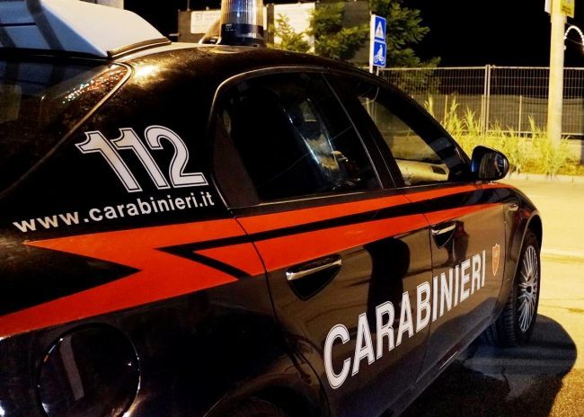Carbonara di Nola: tentano di corrompere i carabinieri con 200 euro : due persone arrestate