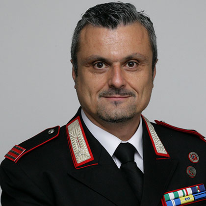 Tufino, comandante dei carabinieri ritira pensione per un 93enne