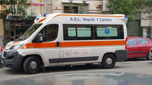 Il direttore del 118 di Napoli: dobbiamo fermare il contagio per non mettere in ginocchio la rete ospedaliera.