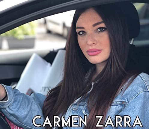 Carmen Zarra, la voce raffinata  della canzone napoletana