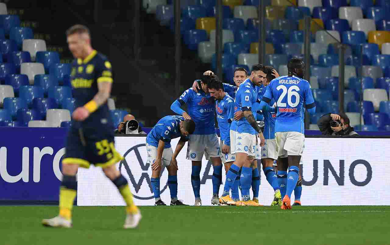Elmas e Politano a segno: il Napoli batte il Parma 2-0