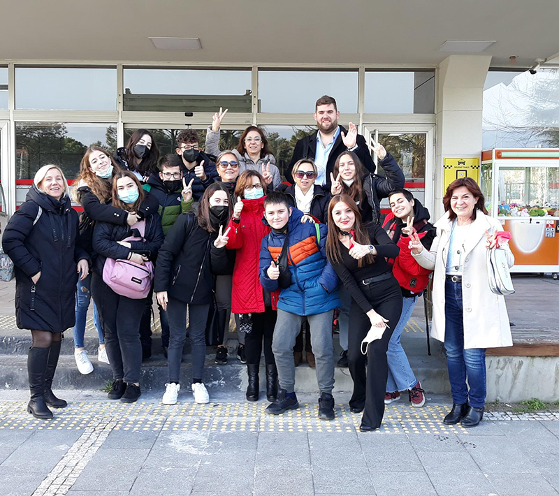 Marigliano, la scuola Elia Aliperti vola in Turchia: con Erasmus si gira per il mondo.