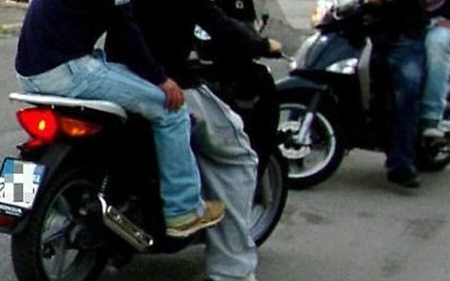 Vesuviano , in scooter con arma pronta a fare fuoco:  arrestato 42enne.