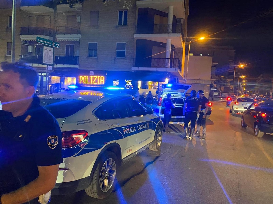 Pomigliano d'Arco, incisiva operazione in città: il comandante della Polizia Municipale, Luigi Maiello,  vittima di un infortunio