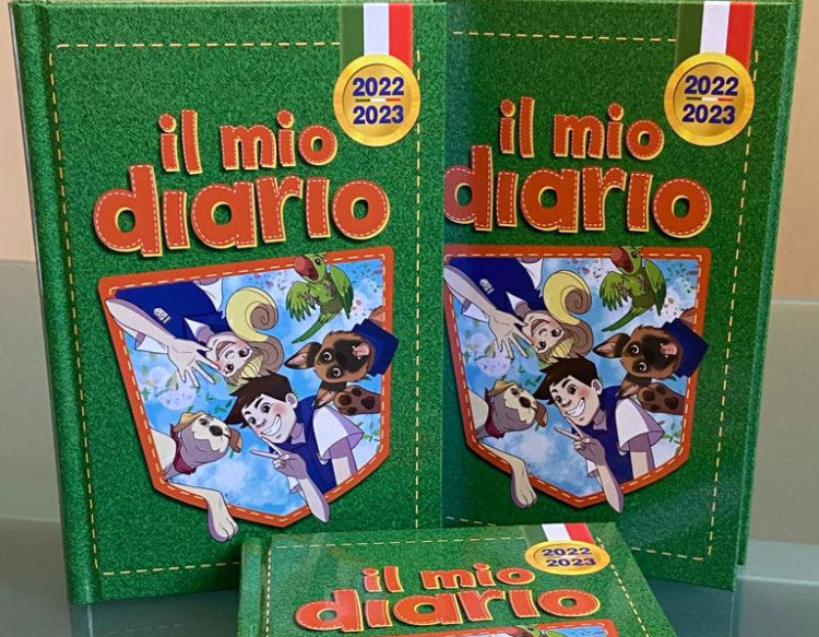 La Polizia di Stato consegna l'agenda scolastica Il Mio Diario a San Giovanni.