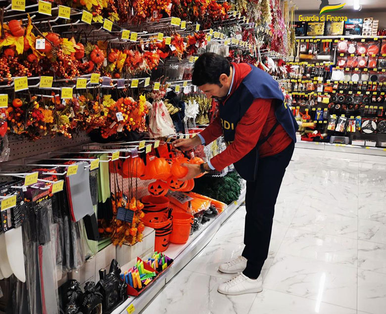 Halloween sicuro: sequestrati oltre 15 mila prodotti non conformi