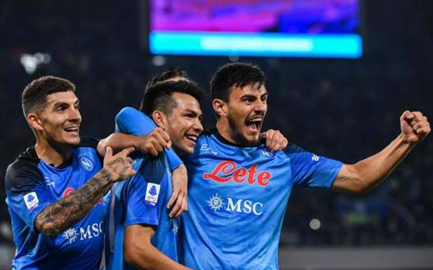 Soffre ma continua a vincere: il Napoli batte 2-0 l'Empoli