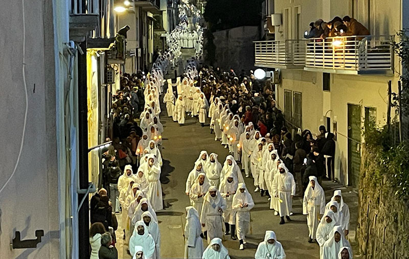 Somma Vesuviana, il Cristo Morto: la processione più antica