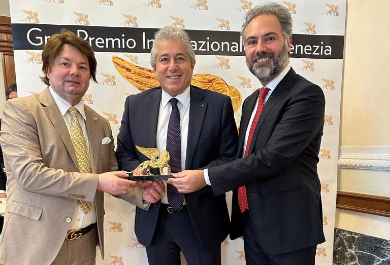 Leone D'Oro alla carriera allo scienziato italo americano Antonio Giordano
