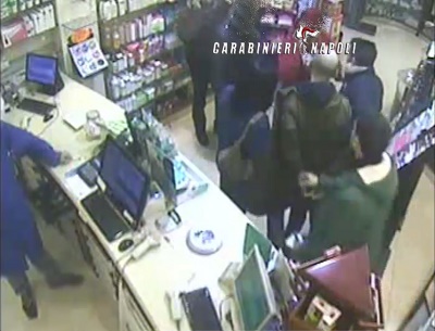 Napoli, rapinatori seriali di farmacie: 4 arresti ad opera dei Carabinieri