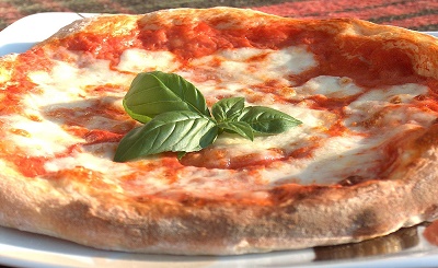 Napoli, la pizza verso l'Unesco: simbolo della città e patrimonio dell'umanità