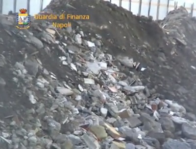 30mila tonnellate di rifiuti nella discarica abusiva: la scoperta della Guardia di Finanza