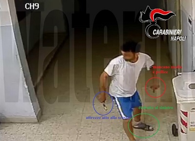 Napoli, furto di pc in una scuola: ladro incastrato dalla videosorveglianza