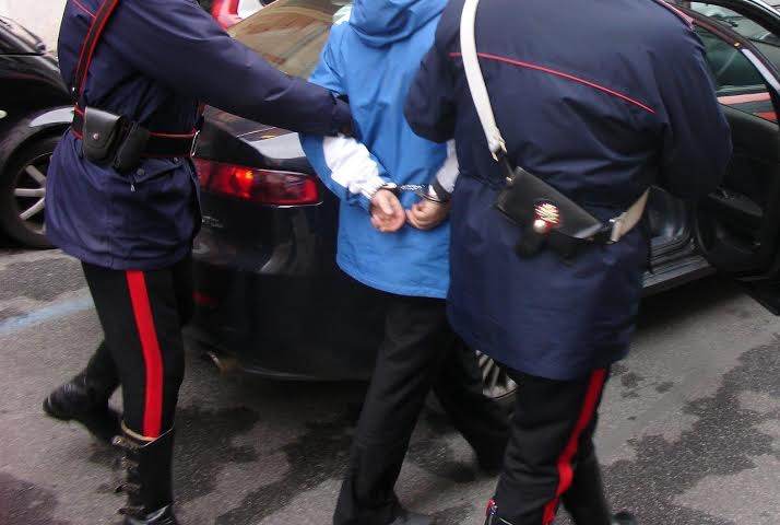 Grumo Nevano, 5 arresti per furto in abitazione: le immagini